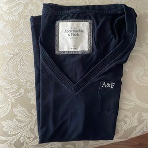 Navy blue Abercrombie and Fitch tshirt xs